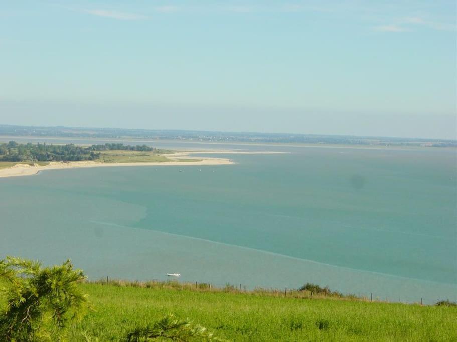 Maison Vue Sur Le Mont Saint Michel Et Sa Baie Champeaux Экстерьер фото